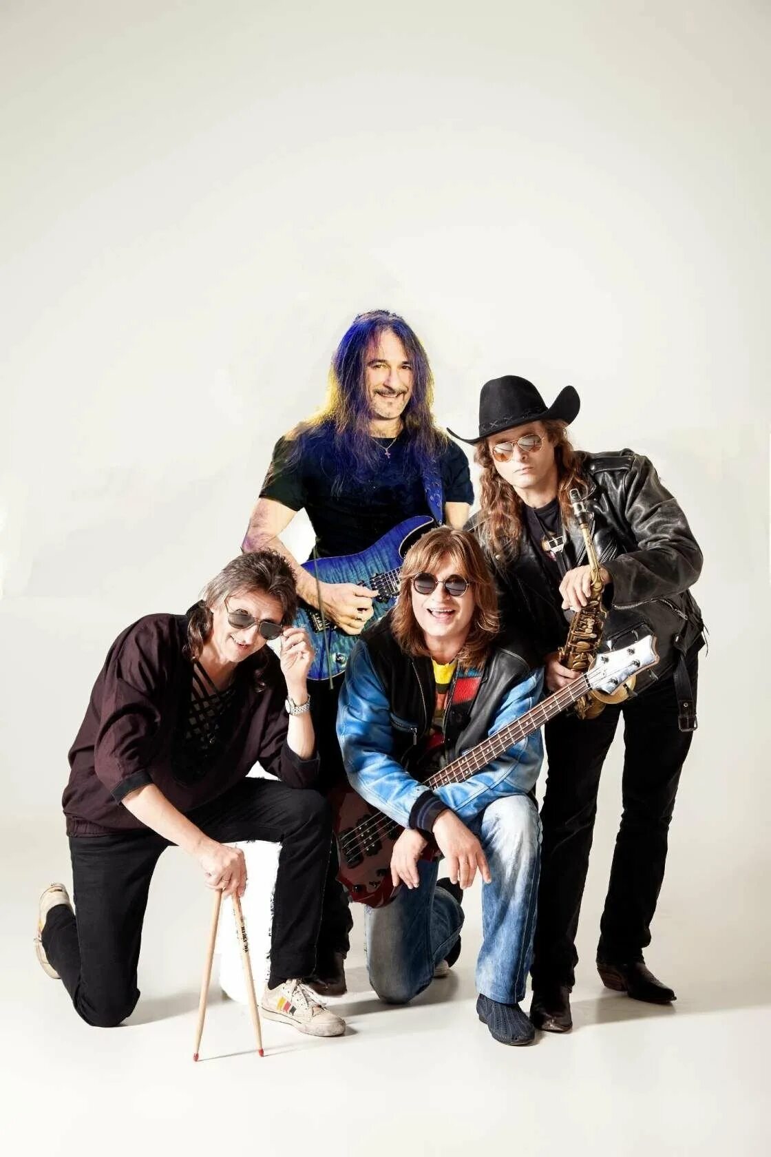 K pop группы 5urprise. Логотипы детских танцевальных коллективов. Бойз-бэнд 5urprise. Группа нет сюрприза. Гр сюрприз.