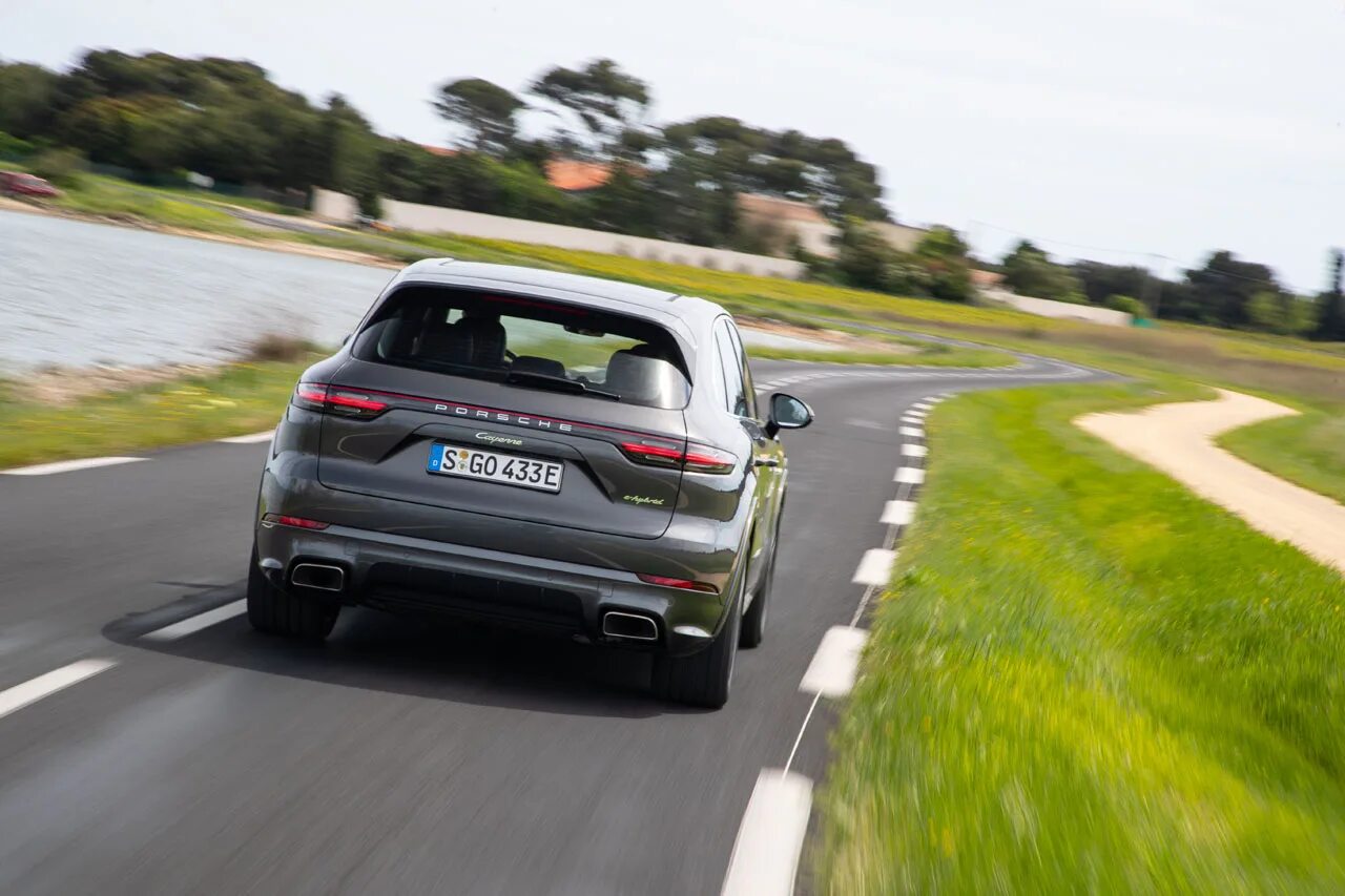 Porsche Cayenne e-Hybrid. Porsche Cayenne e3. Порше Кайен гибрид. Porsche Cayenne e-Hybrid 2.0 t 2019. Cayenne e hybrid