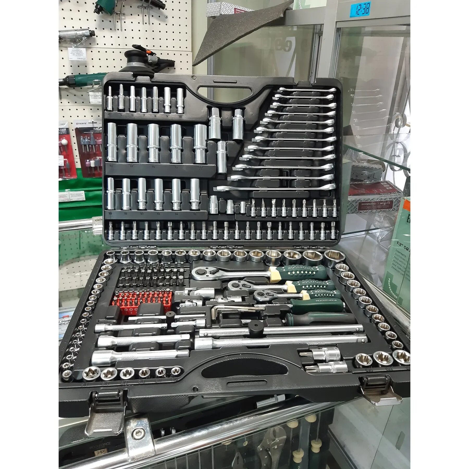 Набор инструментов rock force rf-38841. Набор инструмента (216 предметов) rockforce. Набор инструментов force force 50235-101. Rock force 216. Набор инструментов rock форсе тумбибка.