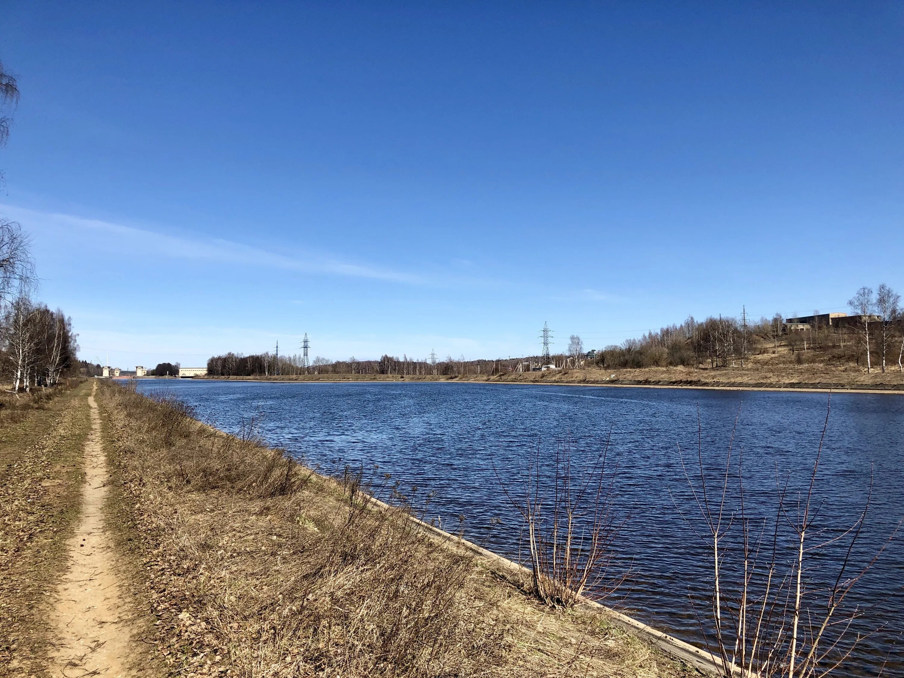 Канал Икша. Река Икша Московская область. Икша водохранилище. Ледоход на канале имени Москвы. Погода в икше на дней