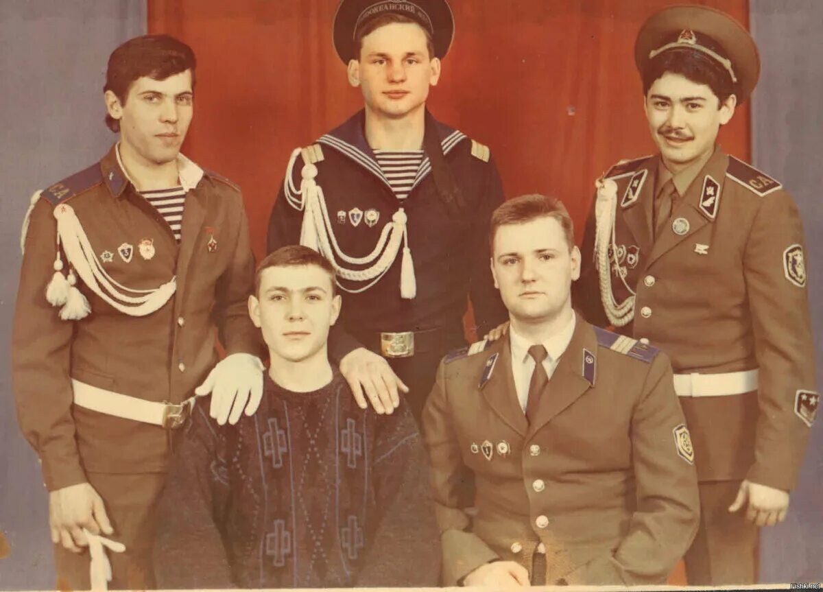 Вспоминаем любопытные дембельские традиции в Советской Армии Деревенский дед Дзе