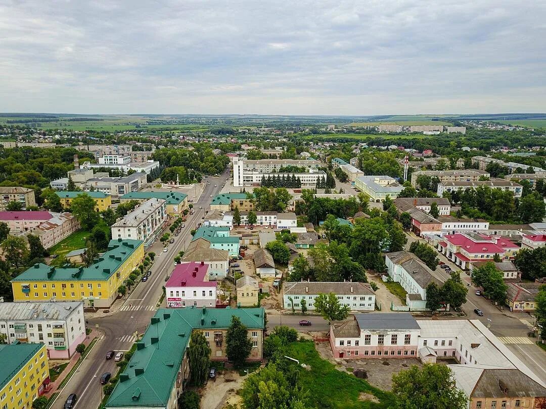 Орловская область города. Город Мценск Орловской области. Мценск центр города. Мценск Орловская площадь. Мценск площадь Ленина.