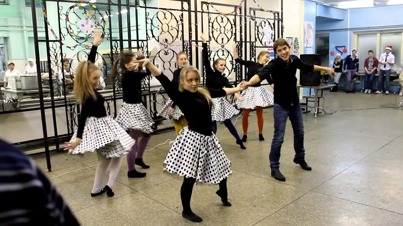 Моно моно моно мо. Hit the road jack танец. танец моно моно. hit the road jack бальные танцы. танец под песню hit the road jack.