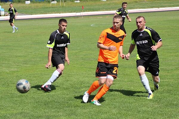 стадион шахтер киселевск история. стадион шахтер киселевск. футбол команда шахтер киселевск. киселевск шахтер. любительский футбол.