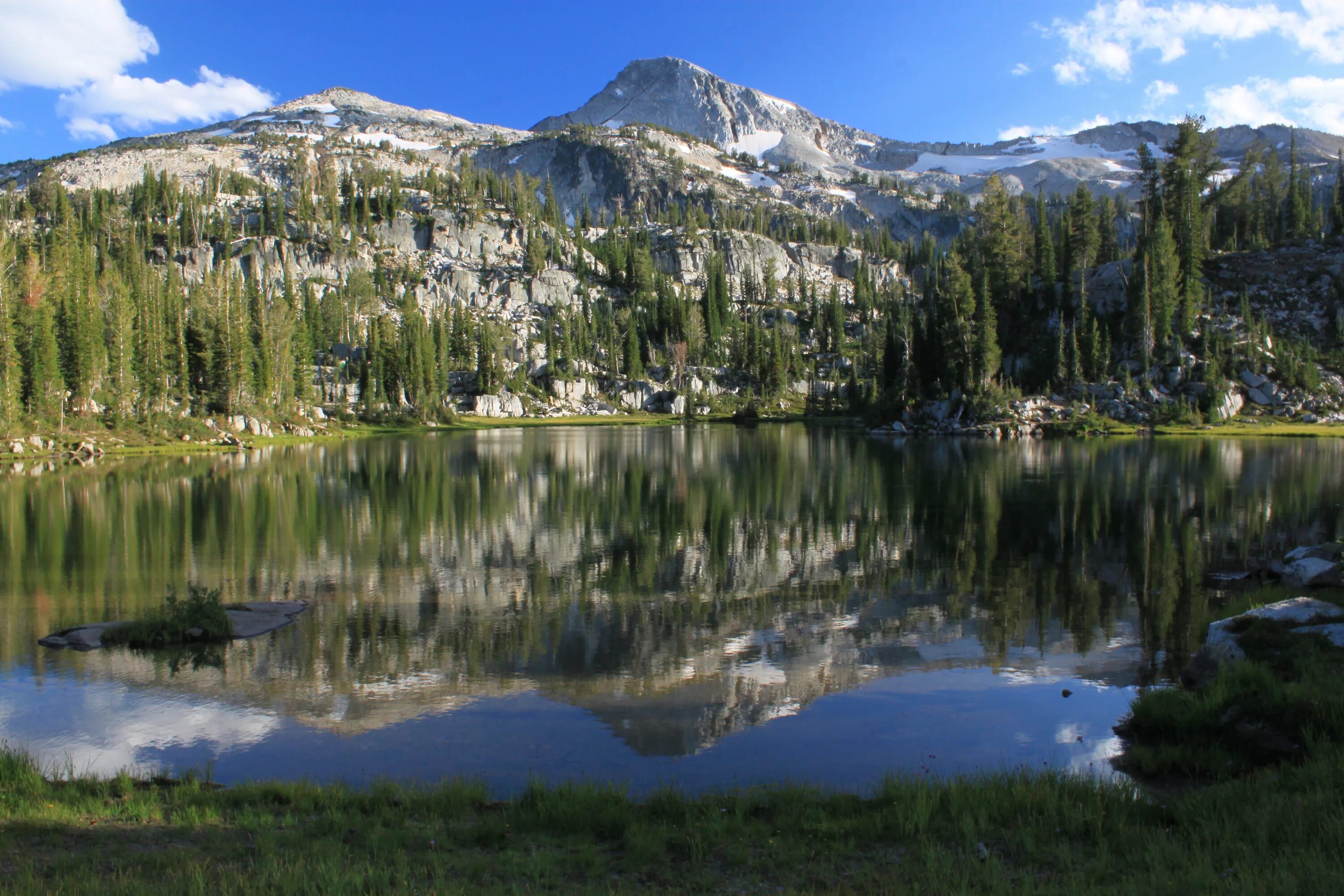 Луг озеро горы. Фото вершина озера. Blue Mountains National Park. "Douglas noel"+"Mountain Lakes".