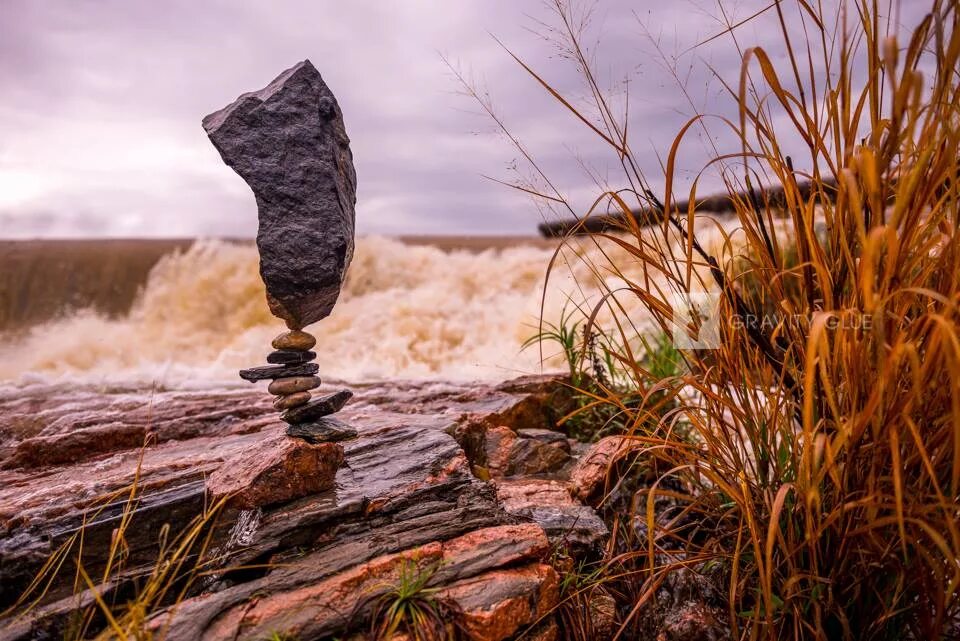 33 stones. Камни равновесие. Камни в природе. Равновесие в природе. Баланс в природе.