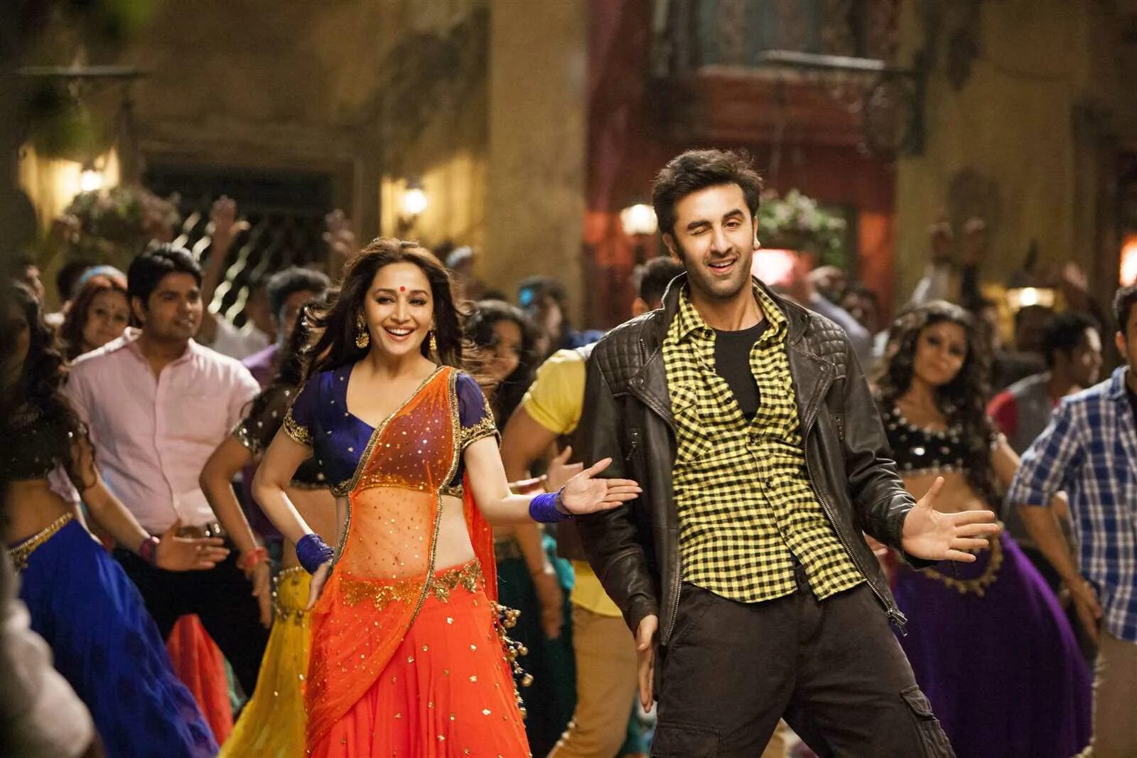 Дипика Падуконе эта сумасшедшая молодежь. Yeh Jawaani Hai Deewani. Yeh Jawaani Hai Deewani (2013). Ранбир Капур и Мадхури.