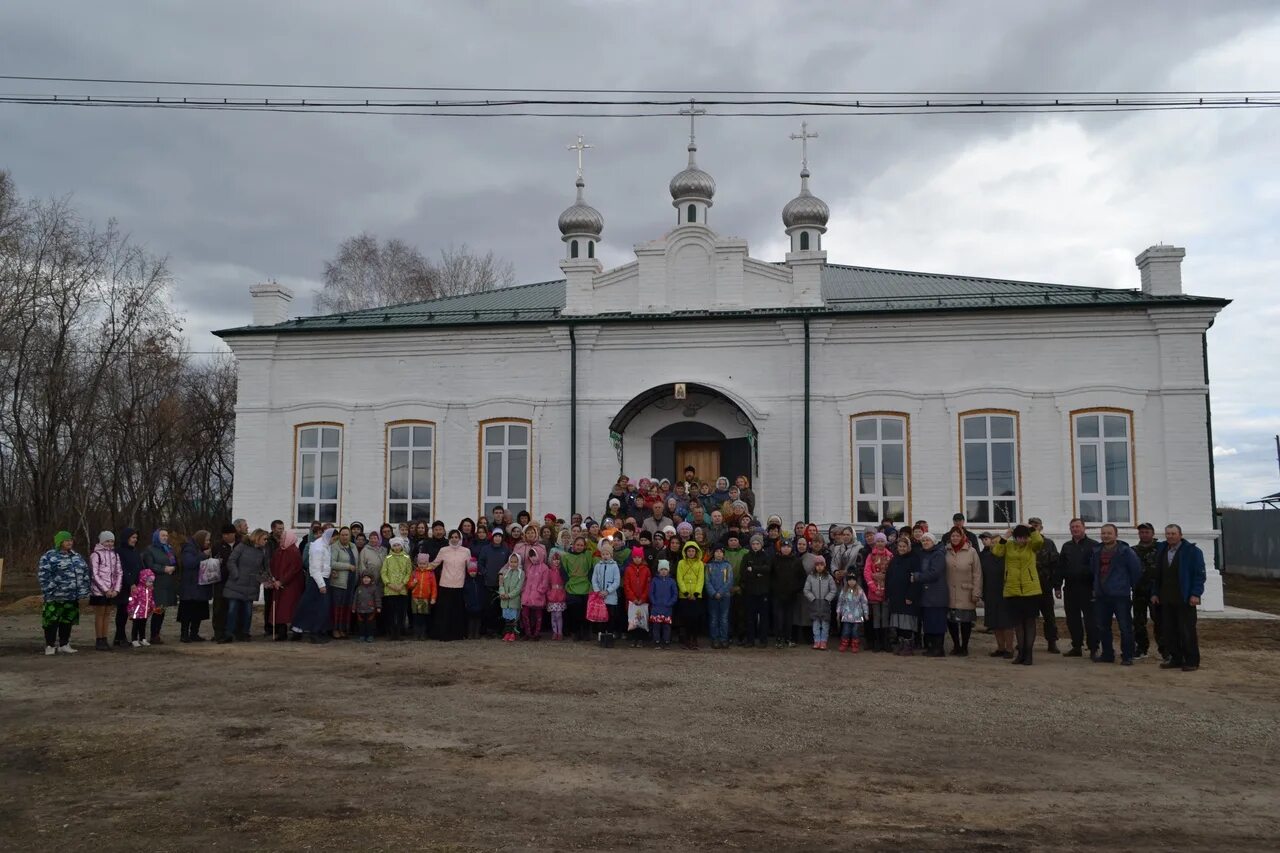 Погода в емуртле на 10. Емуртла памятники. Емуртла гора. 2014 Год Емуртла день села-3. Погода Емуртла.