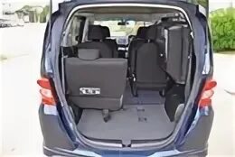 Хонда фрид робот. Хонда фрид 5-ти местная. honda freed 2010 салон. хонда фрид 11 год салон. багажник хонда фрид плюс.