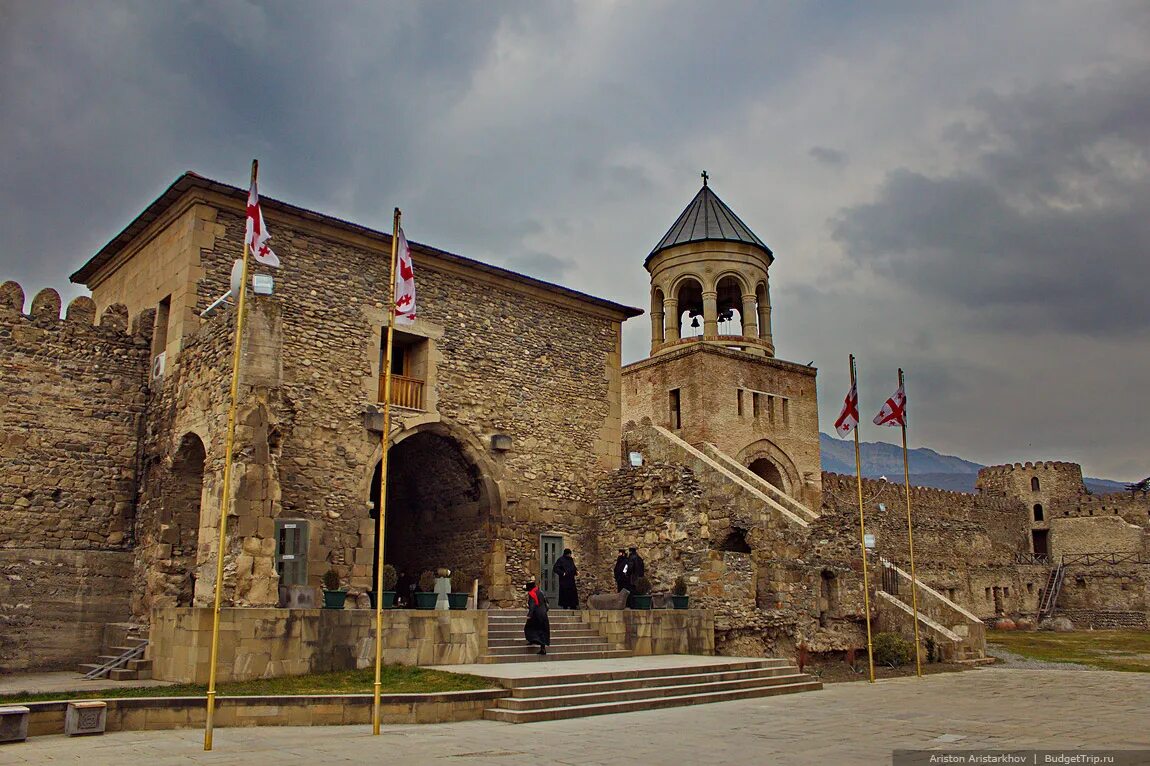 Как называют грузию. Древняя столица Грузии Мцхета. Музей Мцхета. Церковь Мцхета Тивари. Национальный парк Тбилиси Мцхета-Мтианети.