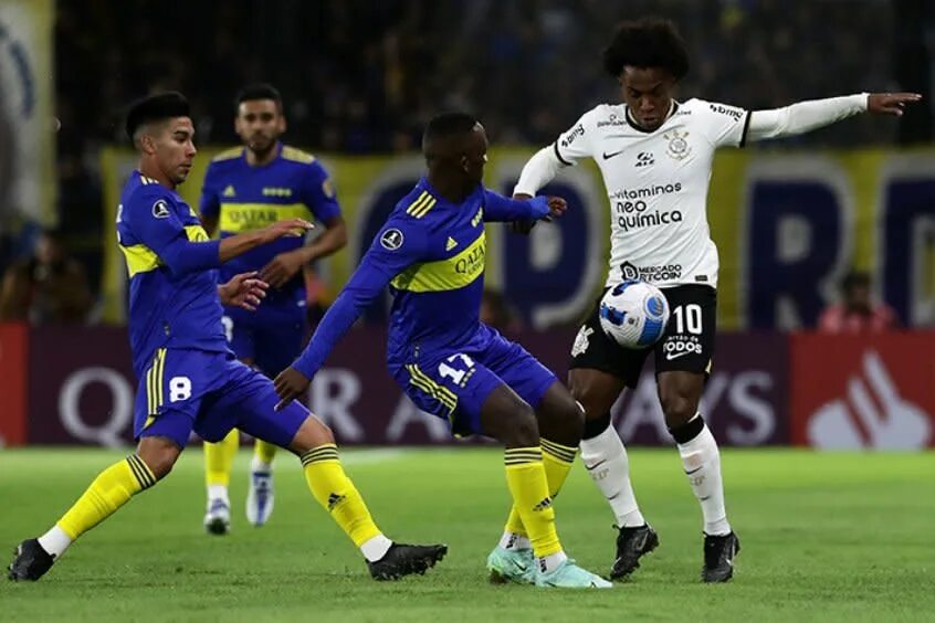 Хасбулат бока хуниорс. Педро энрике коринтианс. Valencia fc 2023. Фк коринтианс форма. Бока хуниорс.