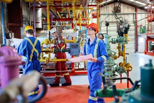 Оператор по нефти и газу обучение. Оператор по добыче нефти и газа. оператор добычи газа. презентация на тему машинист технологических насосов и компрессоров. что делает оператор по добыче нефти и газа.