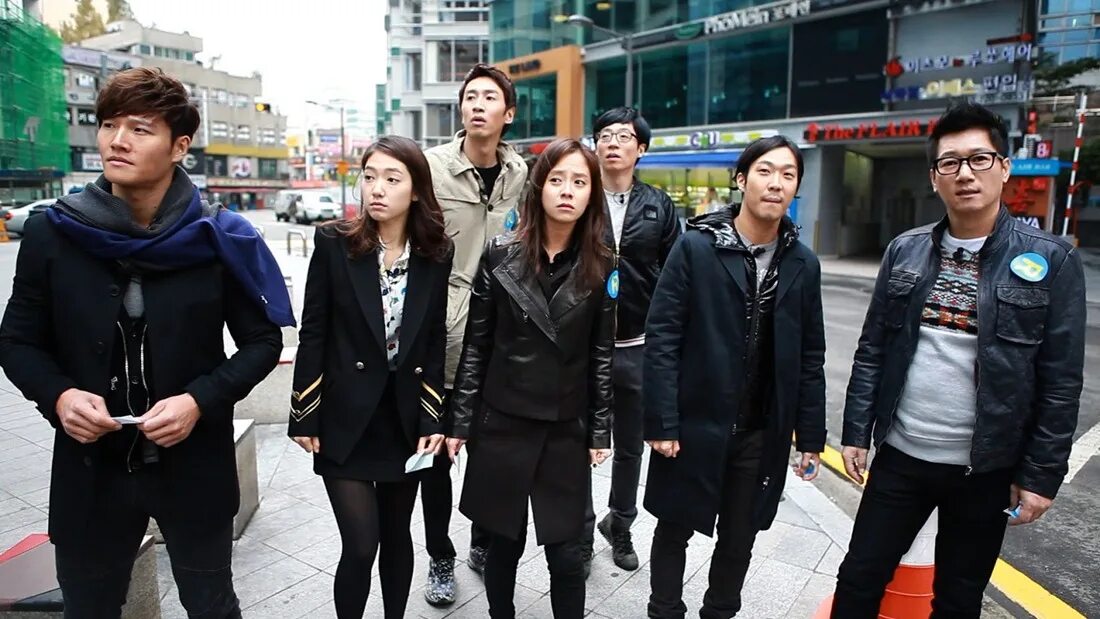 Джонгук беглецы. Бегущий человек корея. Реалити шоу бегущий человек. Running man ep 506. Бегущий человек тв шоу корея.