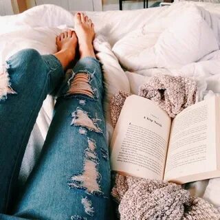 В постели с книгой