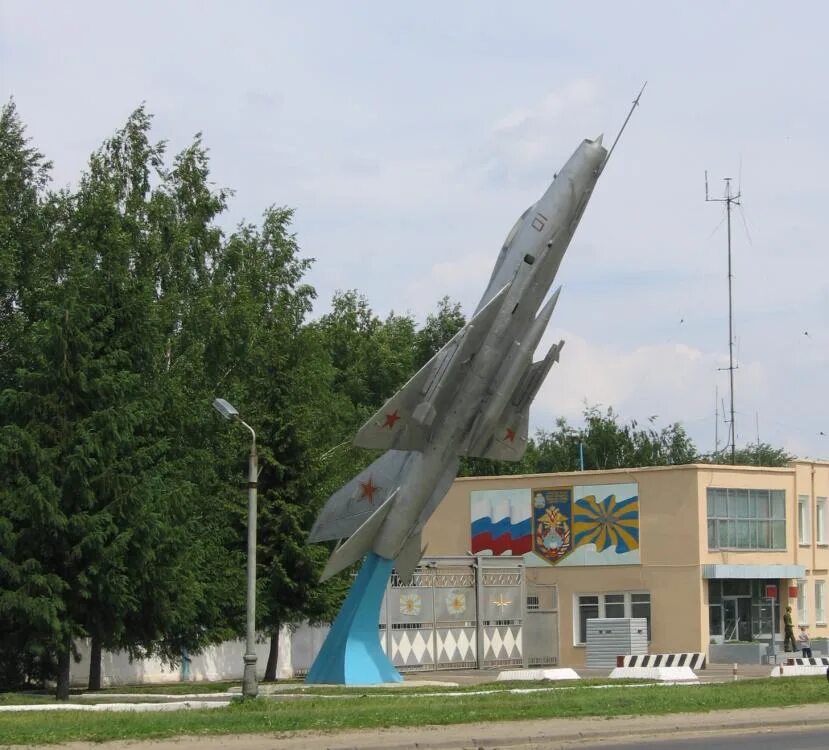 Центр рэб тамбов. Учебный центр рэб тамбов 61460. тамбов учебный центр рэб вч 61460. 61460 военная часть тамбов. воинская часть тамбов рэб.