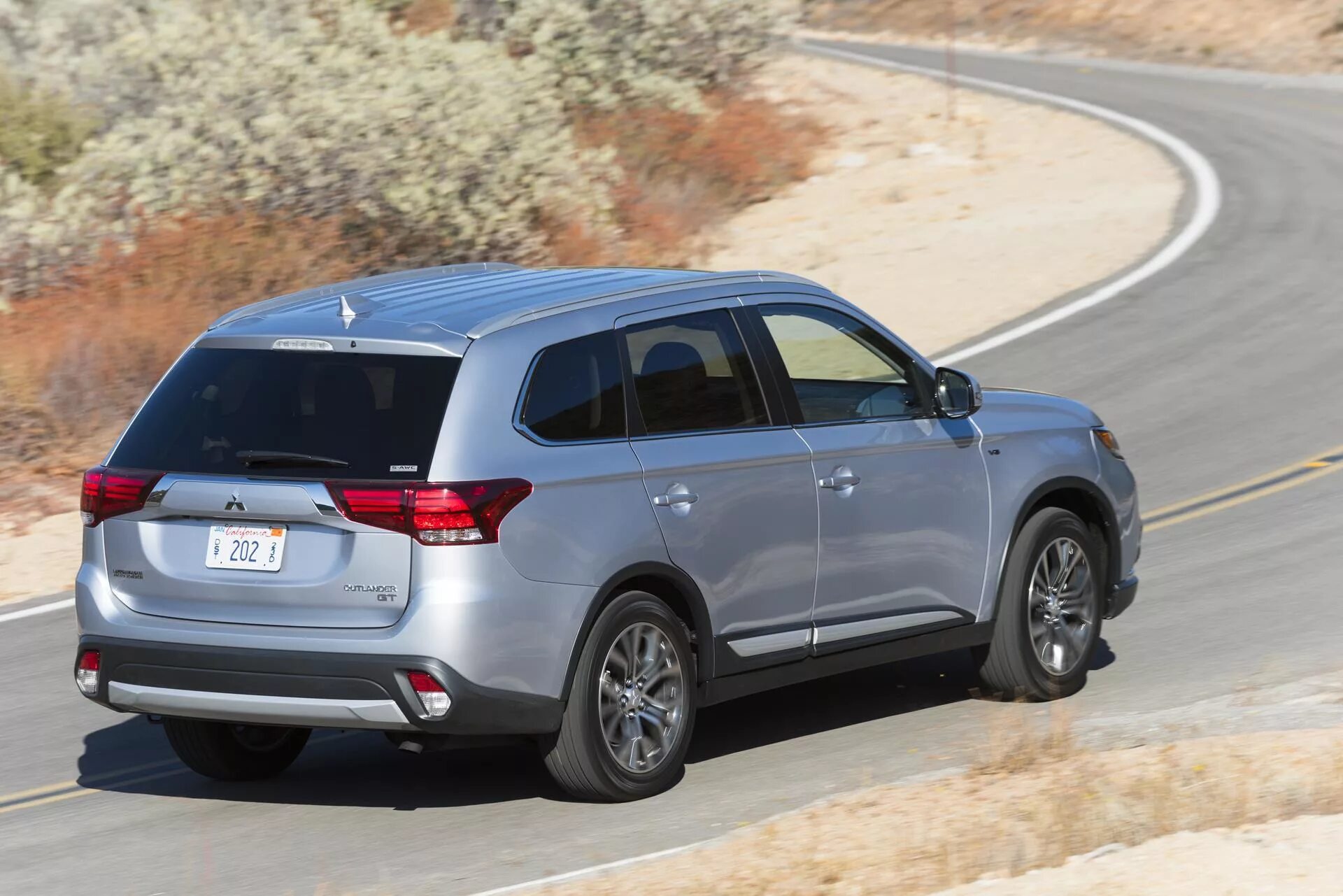 Мицубиси аутлендер gt2013. Mitsubishi outlander 2016 gt. Mitsubishi outlander gt 2018. Mitsubishi outlander gt 2018. Mitsubishi outlander 2017.