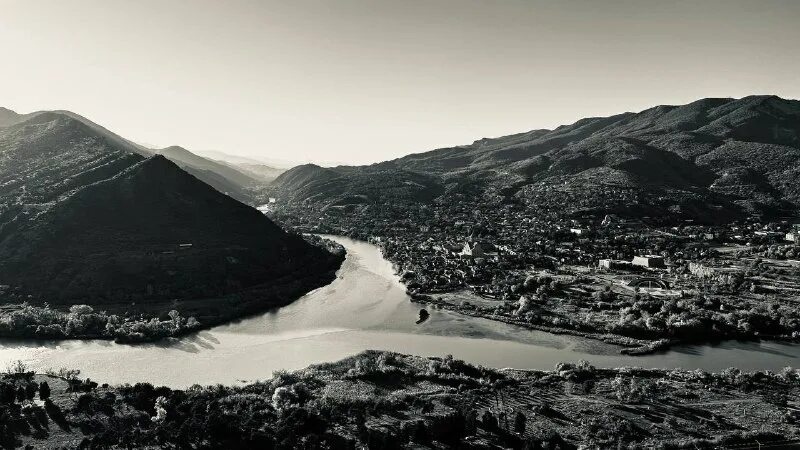 арагва ночью. там где сливаяся шумят струи арагвы и куры. исток арагва картинки. обнявшись будто две сестры струи арагвы и куры. арагви феодосия.