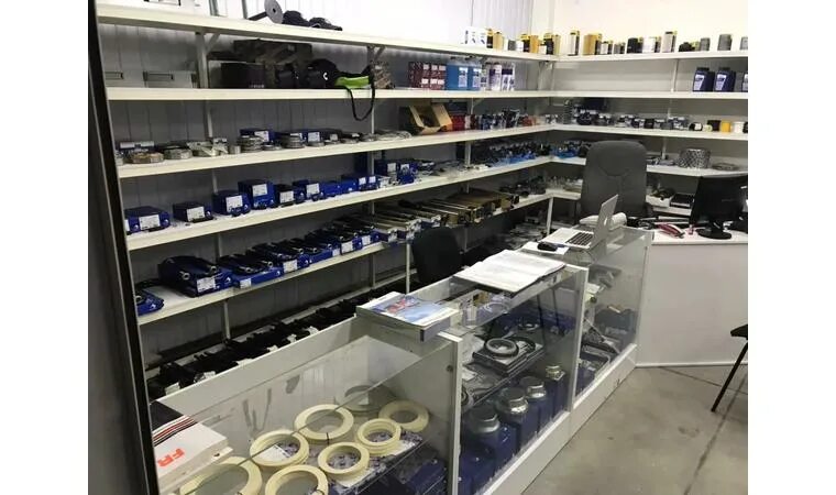 Омега запчасти для грузовых иномарок. Омега запчасти склад. магазин автозапчастей омега для грузовых автомобилей. магазин запчастей мерседес. омега запасные части.