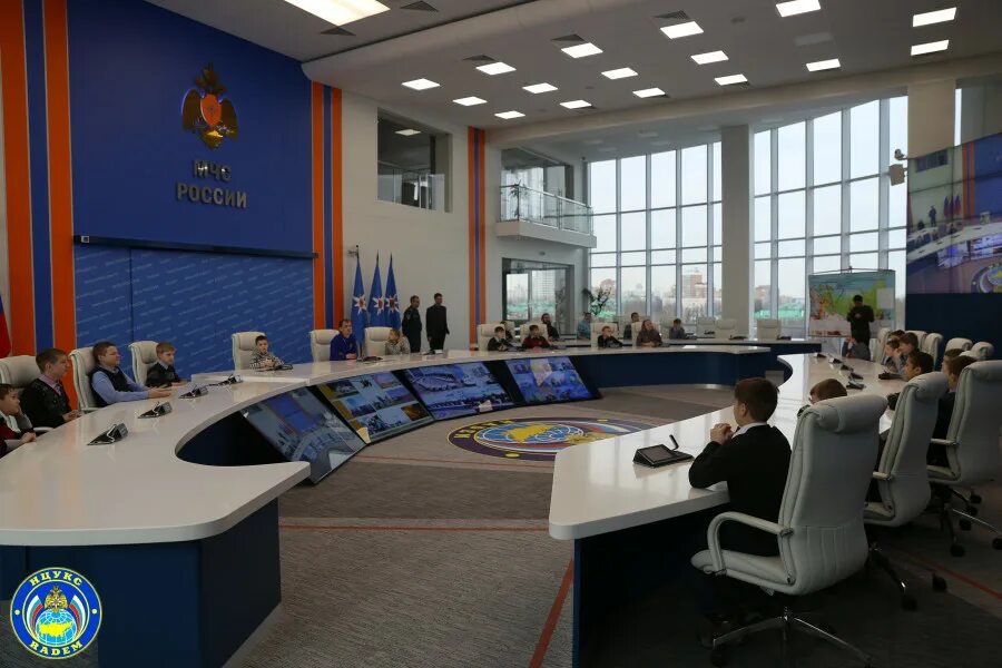 Здание нцукс мчс россии. Национальный центр обороны рф мо. Центр управления минобороны рф. Национальный центр управления в кризисных ситуациях мчс. Центр управления мо рф.