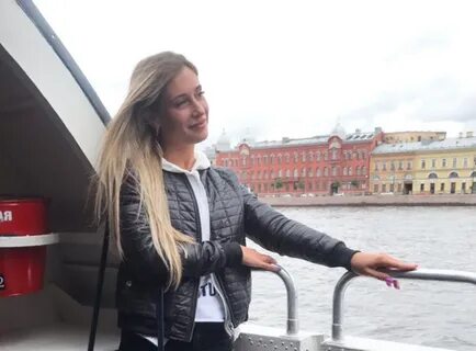 Девушка с урала блоггер
