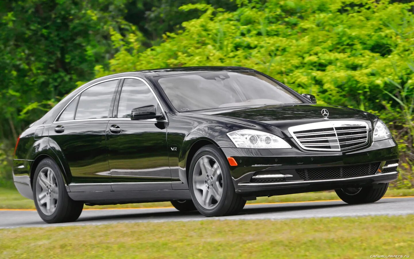 Мерседес чей производитель. Mercedes benz s600. мерседес benz s600. mercedes-benz s-class s 600. мерседес-бенц s600l 2001.