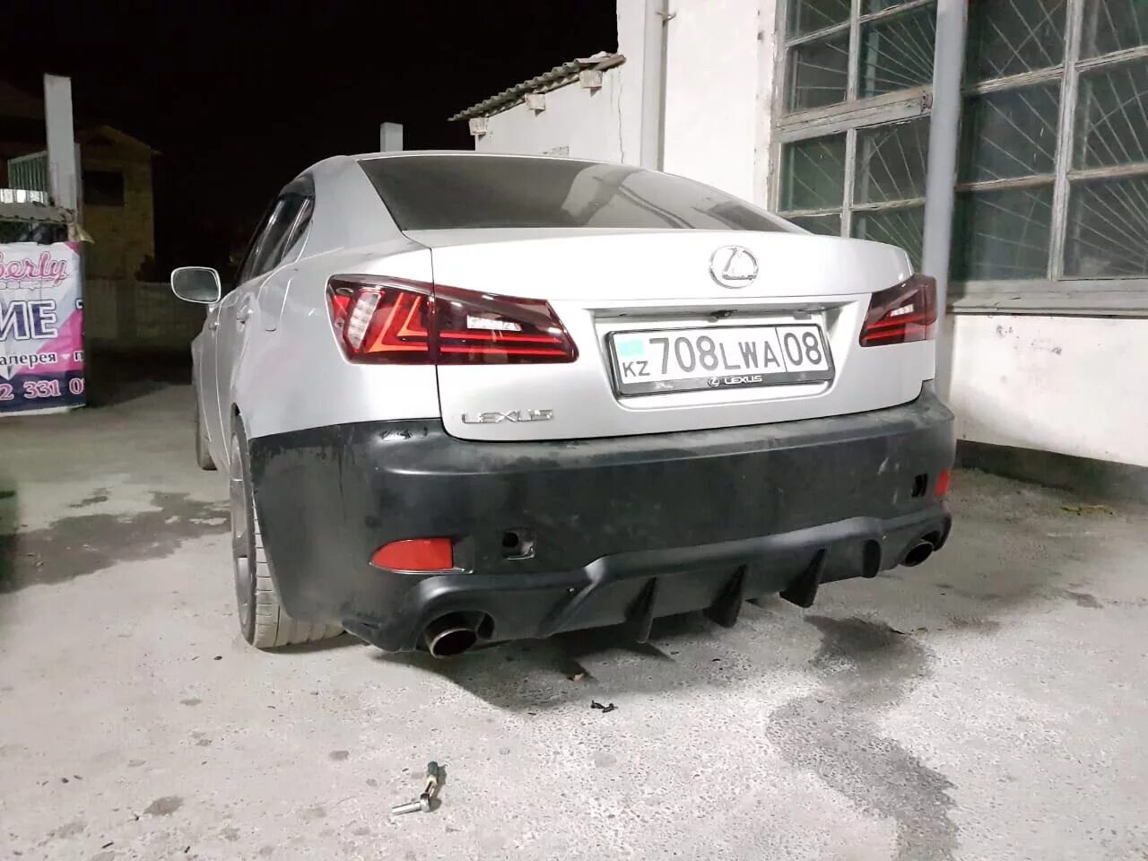 Лексус ис 250 задние. Задний бампер Лексус ИС 250. TRD Rear Diffuser is250. Диффузор Лексус is 250. Задний диффузор Lexus is 250.