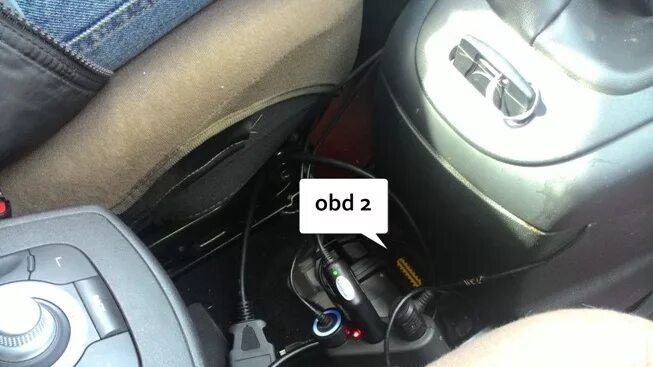 Renault scenic разъём obd2. Диагностический разъём renault fluence. Renault scenic разъём obd2. Разъём obd2 дастер. Renault scenic 2 разъем obd2.