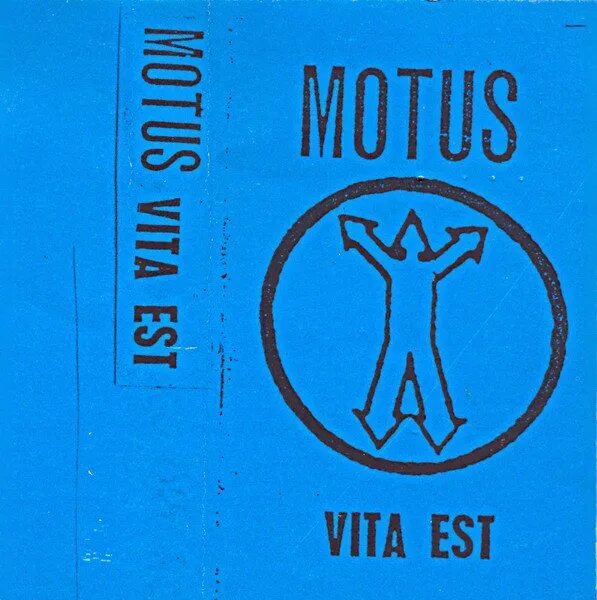 Vitae est. Motus Vita est. Art Vita Motus. Название Motus. Motus с латыни.