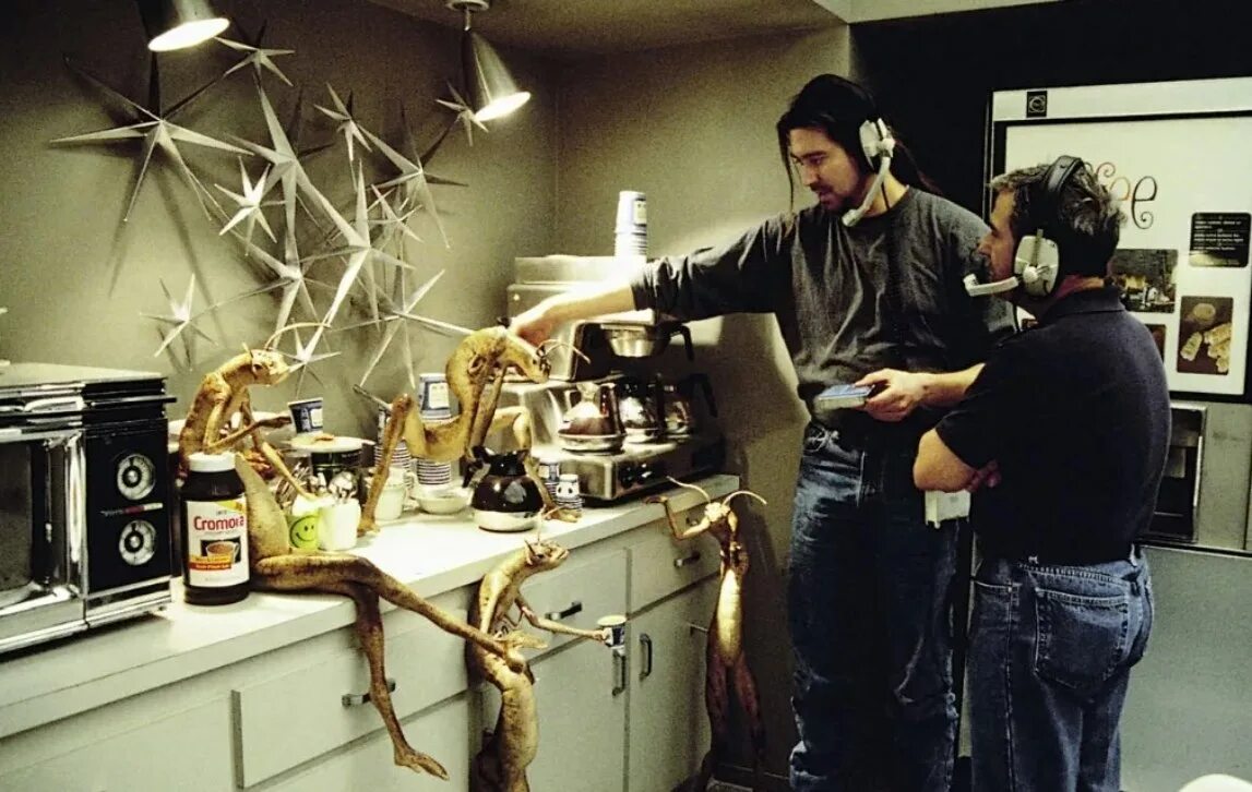 уилл смит люди в черном 1997. фильм люди в чёрном 1. люди в чёрном фильм 1997. как снимали люди в черном. фильм люди в чёрном 2.