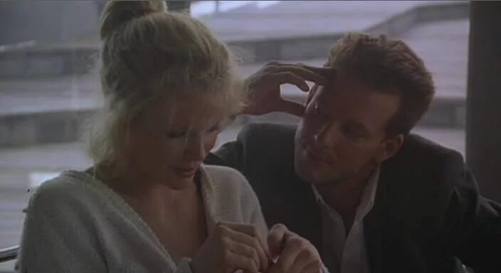 микки рурк и ким бэсинджер в фильме. ким бейсингер 9/2 недель. ким бейсингер девять с половиной недель. микки рурк 9 1/2 недель. 9 5 недель фильм.