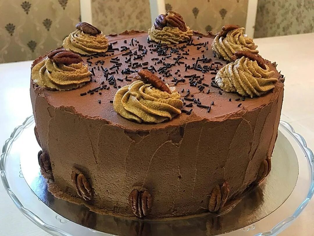 Мастер-класс по изготовлению тортов. Идеи украшения торта. Украшение тортов в домашних. Куда поставить торт. Торт "ореховый".