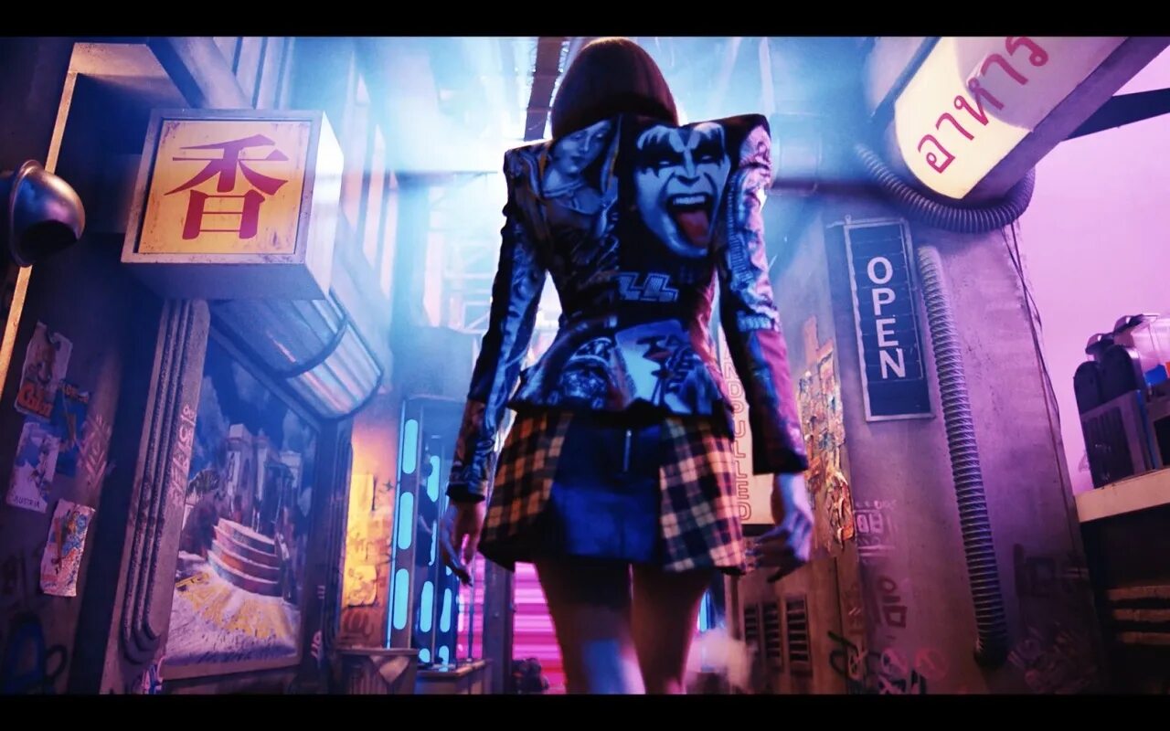 Lisa s перевод. Lalisa mv. лалиса соло. lisa blackpink 2025. lisa lalisa m/v.