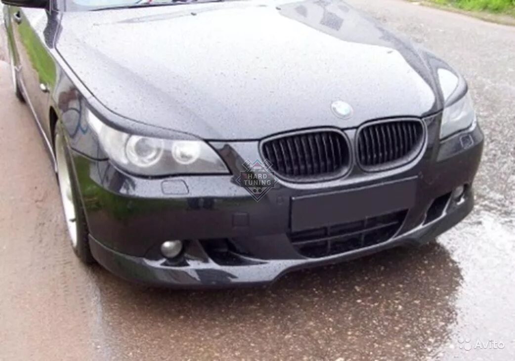 BMW e60 передний бампер. БМВ е60 дорест. BMW e60 дорестайлинг. BMW e60 накладка на передний бампер.