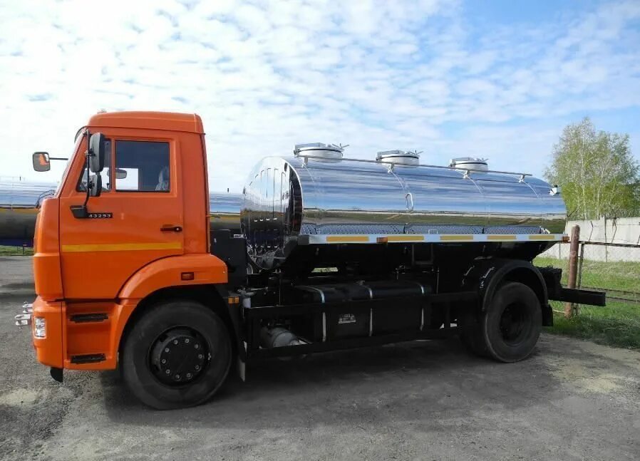 Камаз 43253 cummins. Камаз 43253 молоковоз. камаз 43253 цистерна. камаз 53605 молоковоз. камаз 43253 шасси.