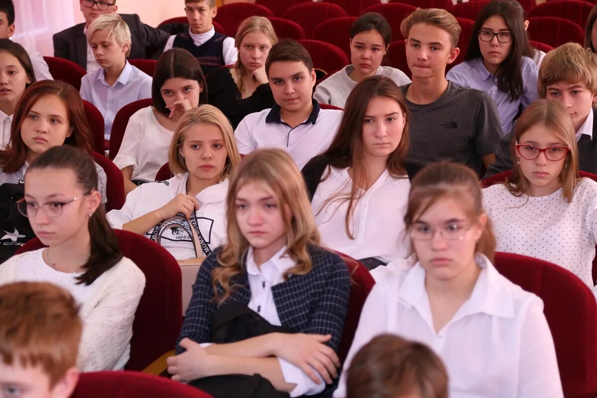 Учиться куда астрахань. Учиться куда астрахань. 26 школа астрахань. Гуманитарный техникум экономики и права астрахань. Учиться куда астрахань.