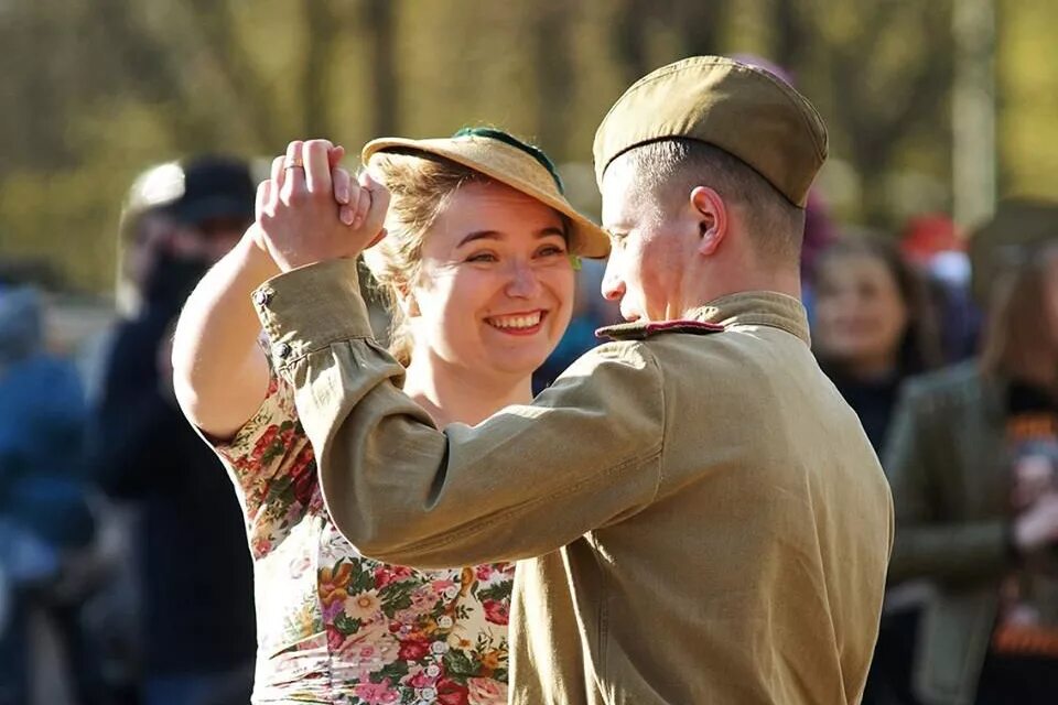 День Победы радость. С днем Победы. Военный вальс.