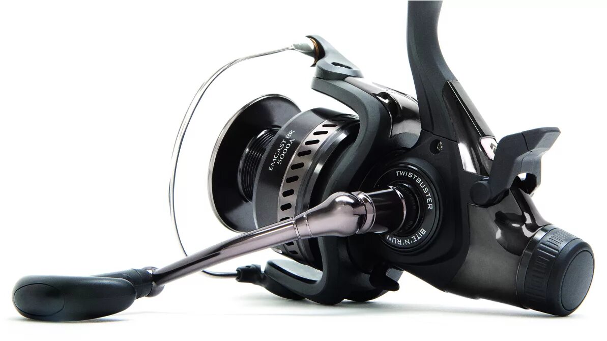 Дайва 4000. Daiwa emcast br 5000 a. рыболовная катушка дайва emcast br 5000a. катушку daiwa emcast evolution 5500. катушка дайва эмкаст br4000a.