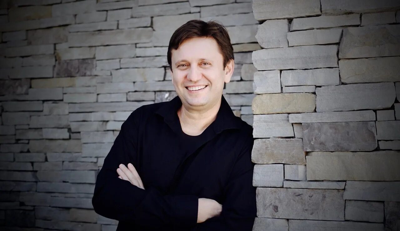 Создатель столбцы. Bitclave алекс бессонов. создатель колонки.