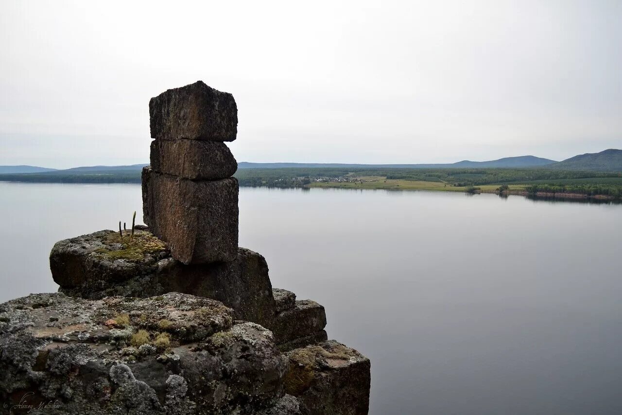 Дубынино Братский район столбы. Дубынино Братский район Братские столбы. Братские столбы на реке ангаре. Деревня Дубынино Братск.