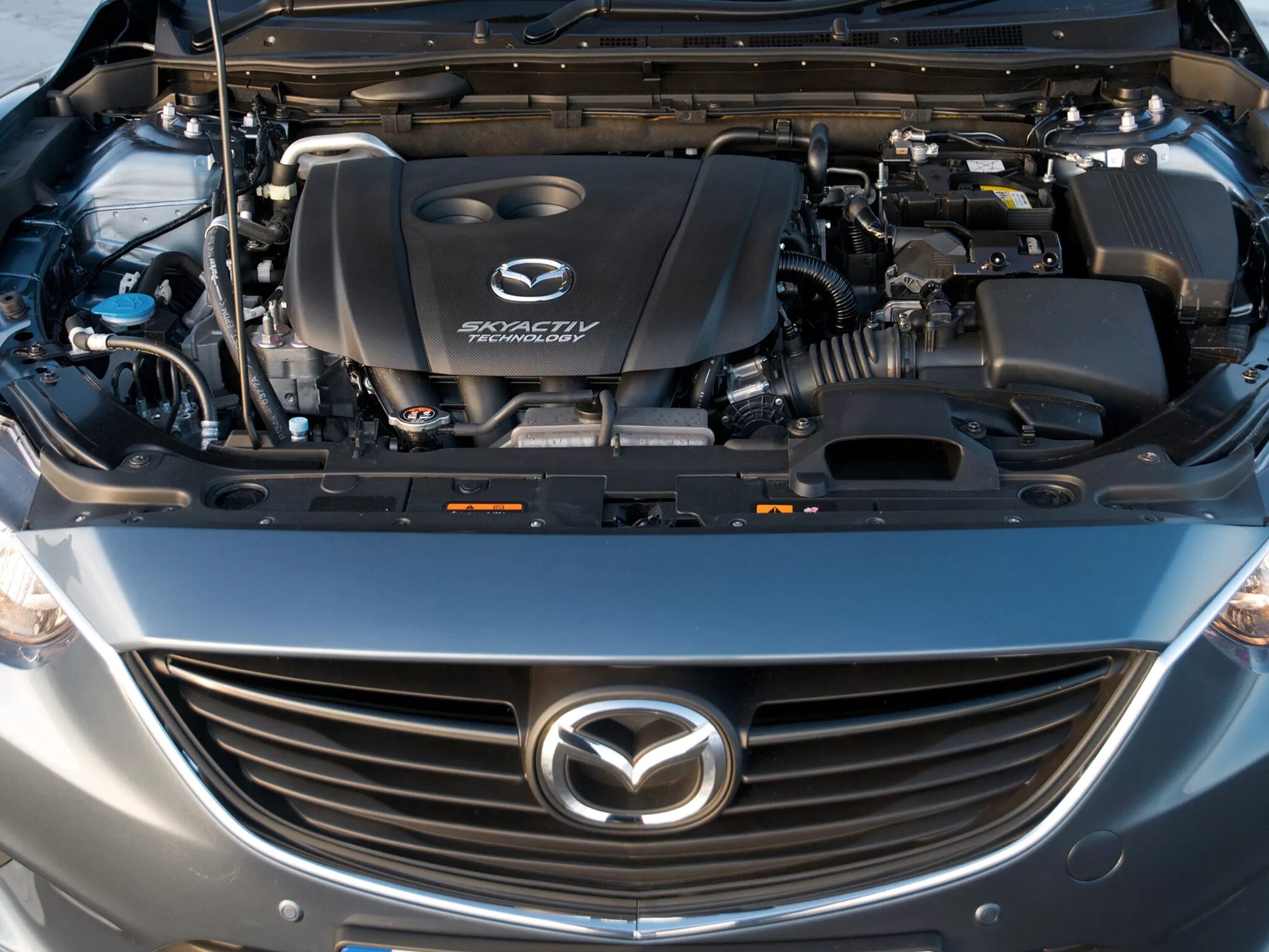 Мазда 6 как открыть капот. Мазда 6 gj под капотом. мазда 6 под капотом. mazda 6 gj капот. mazda 6 gj 2025 v6 под капотом.