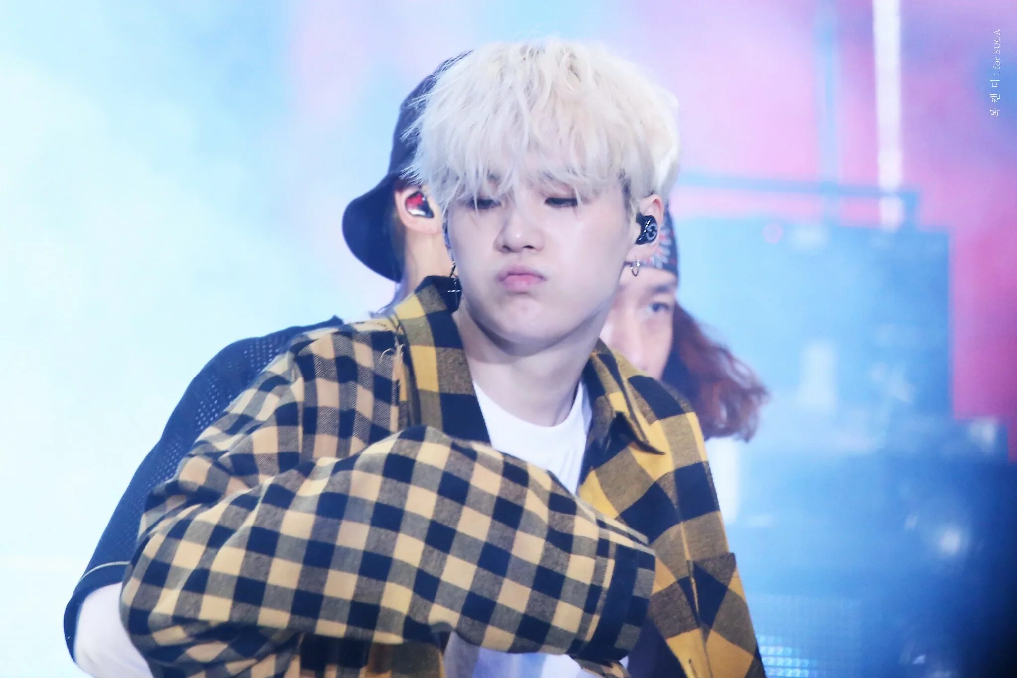 Сколько лет юнге из bts. Юнги бтс. шуга бтс. suga bts. шуга из бтс.