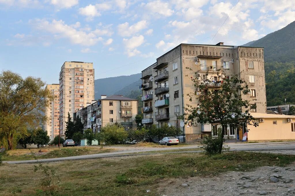 Абхазия поселок Ипнари. Гагра город Абазгаа. Гагра улица Абазгаа. Микрорайон новая Гагра. Колхети гагра