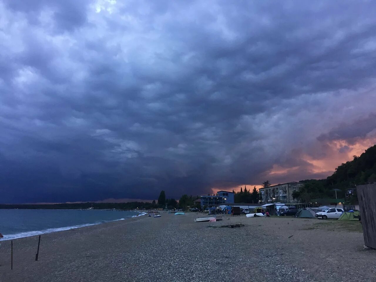 Погода в пицунде вода в море. Пицунда. Пицунда сейчас. Абхазия Пицунда сейчас. Море в Пицунде сейчас.