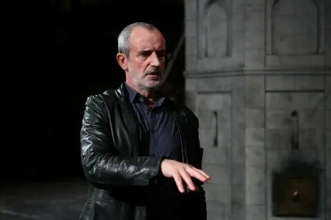 Режиссер маскарада