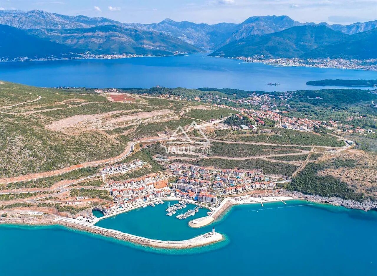Луштица черногория. Lustica bay. Полуостров луштица черногория. Lustica bay. Lustica bay montenegro.