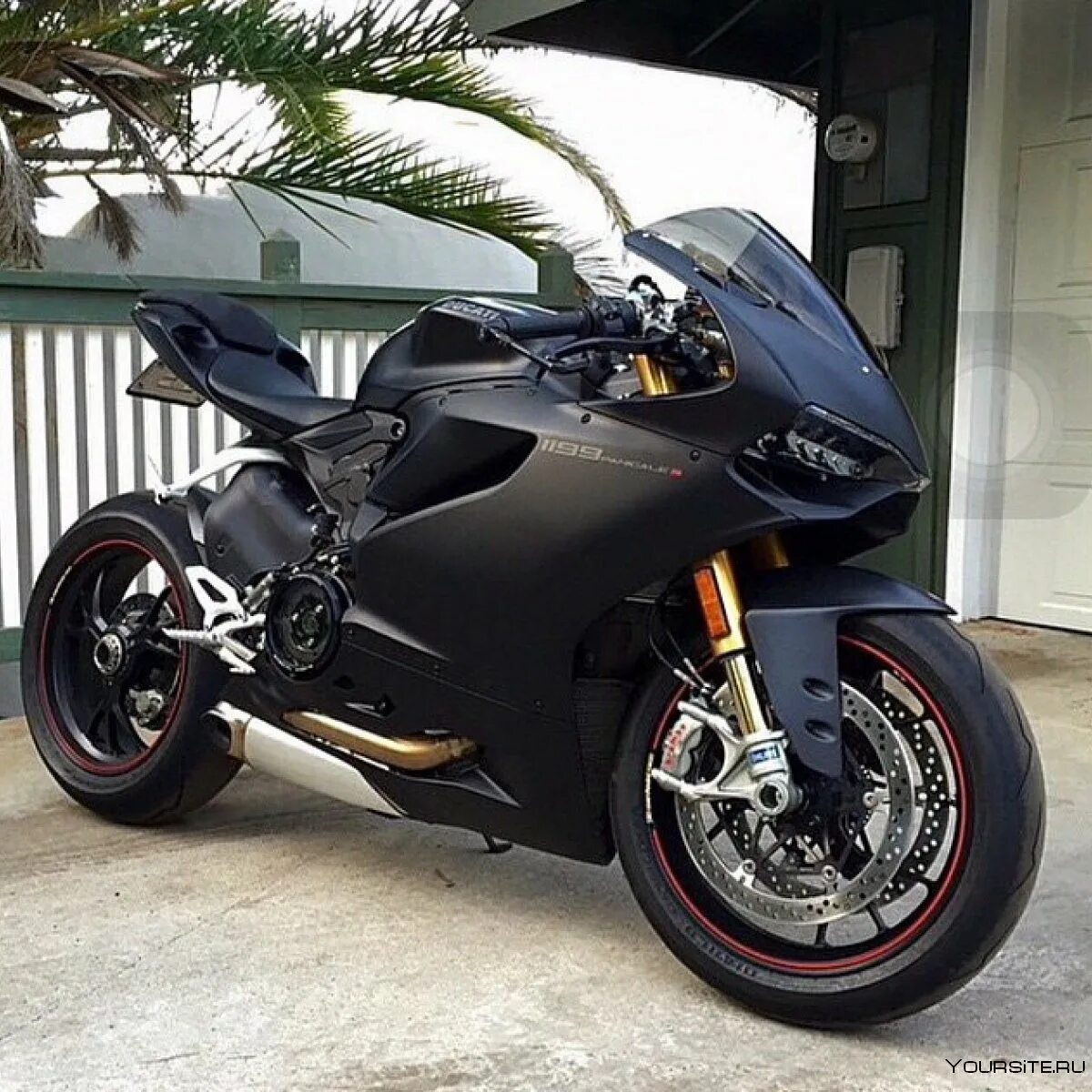 Дукати мотоцикл 1199 чёрный. Ducati 1199 Panigale s. Panigale 1199s. Спортбайк Ducati черный.