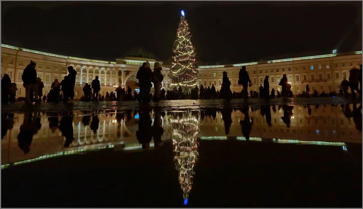 Ретро елка на Дворцовой. Новый год в Питере. Новогодний Питер фото. Новогодние гуляния. Спб нов ру