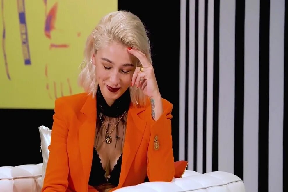 Настя ивлева 2021. Анастасия ивлеева виниры. Анастасия ивлиева 15 сантиметров. Ивлеева. Ивлева тварь.