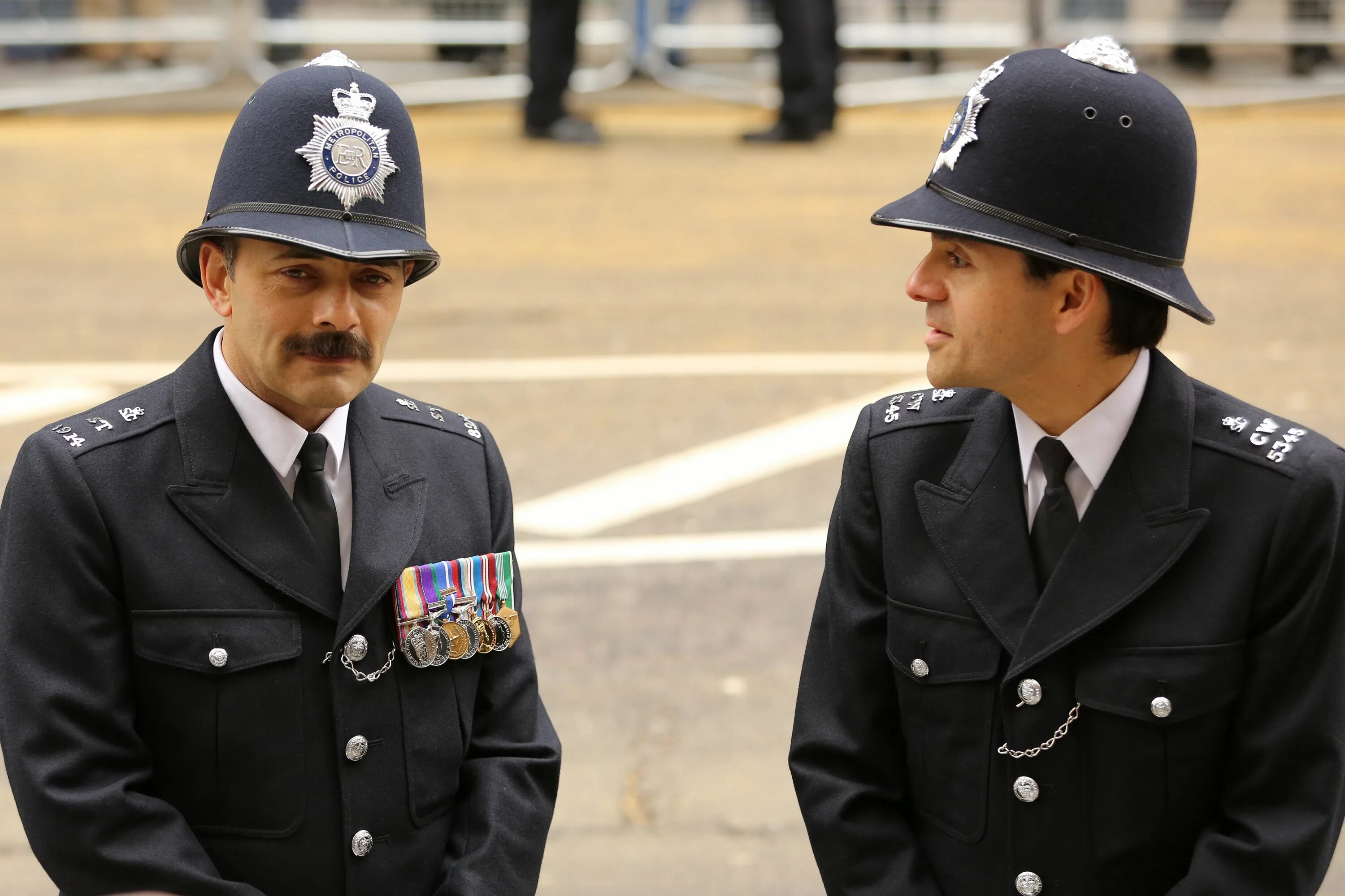 2 policeman