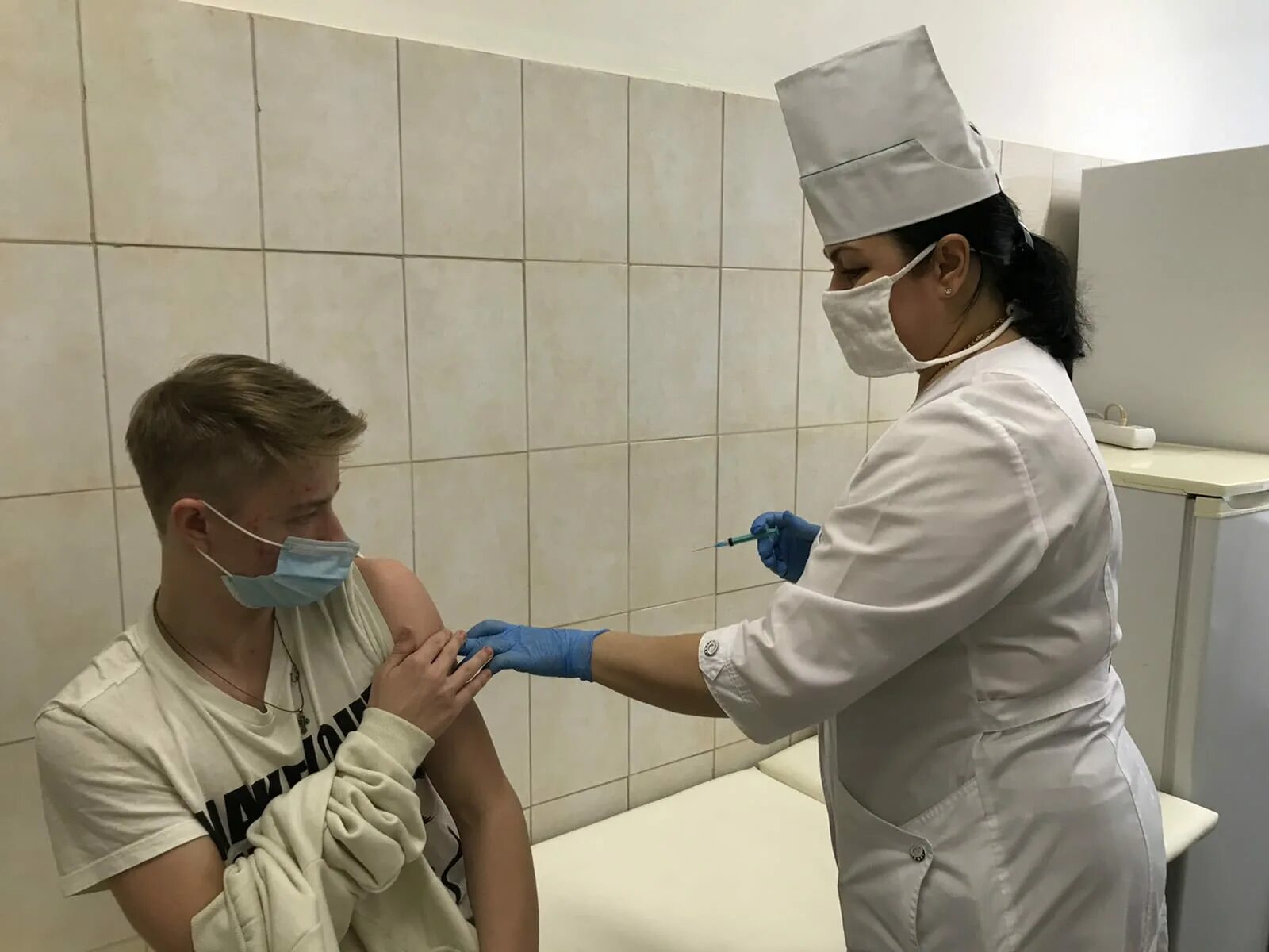 Вакцинация. Обязательные прививки для студентов медицинских вузов. Вакцинация ковид. Врач вакцинация от covid. Вакцинация студентов.